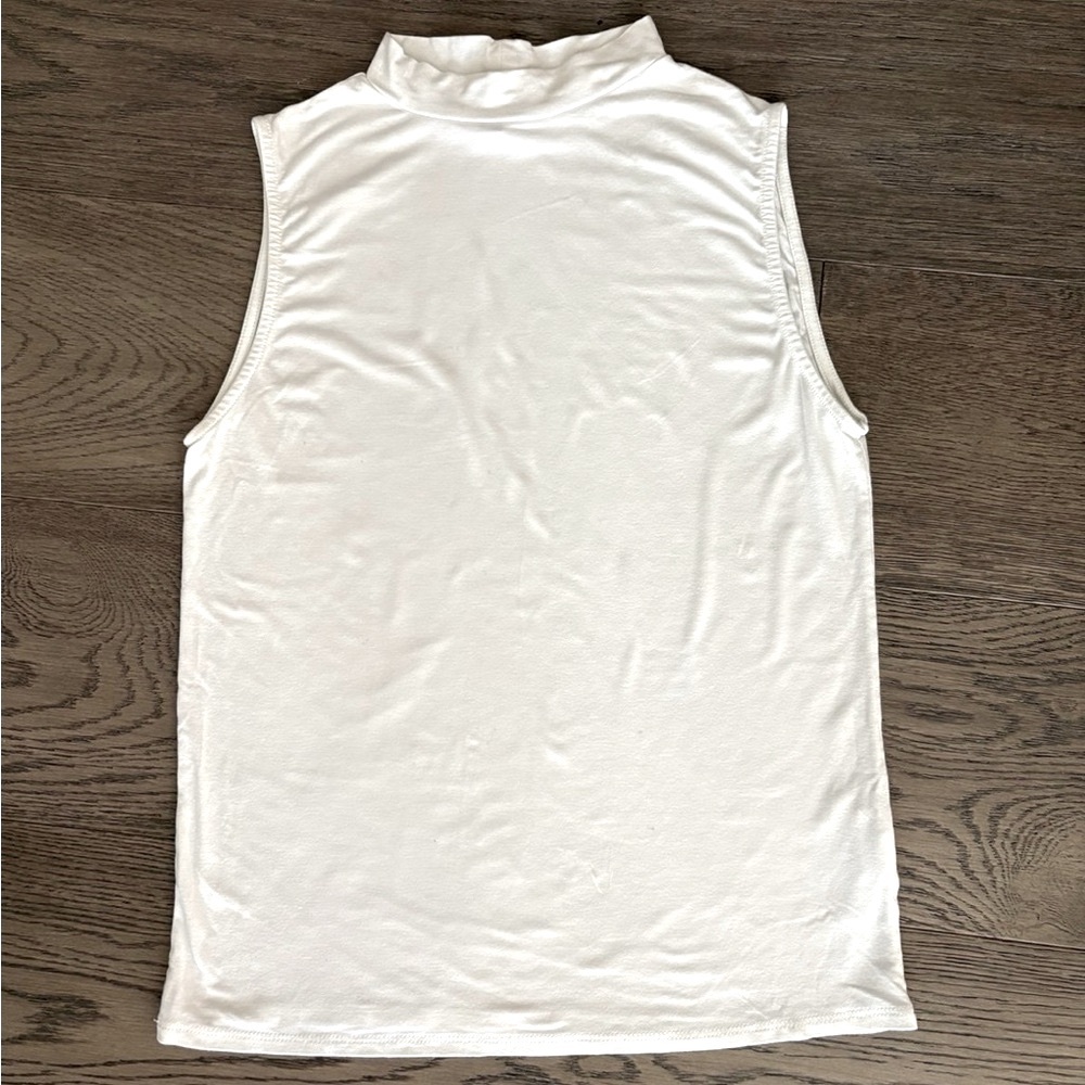 Highline Sleeveless White Top in Medium